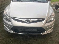 Grau Gebraucht 2012 Hyundai i30 Limousine | 3.600 €