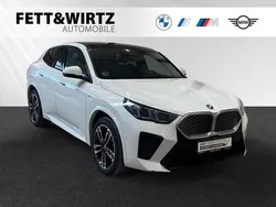 Alpinweiss Gebraucht 2024 BMW iX2 M Sport SUV | 43.290 € (Guter Preis)