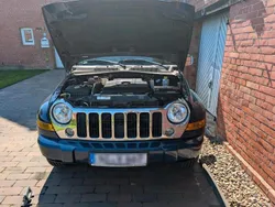 Blau Gebraucht 2006 Jeep Cherokee SUV | 3.950 € (Fairer Preis)