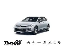 Oyster silver metallic Gebraucht 2025 VW Golf VIII Life Limousine | 27.380 € (Fairer Preis)