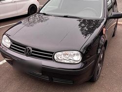 Schwarz Gebraucht 2001 VW Golf IV Kleinwagen | 1.000 € (Guter Preis)