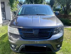 Grau Gebraucht 2016 Fiat Freemont Cross SUV | 13.200 € (Fairer Preis)