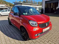 Rot / schwarz Gebraucht 2015 Smart ForFour Kleinwagen | 8.250 € (Fairer Preis)