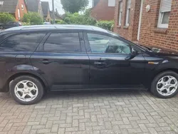 Schwarz Gebraucht 2010 Ford Mondeo Trend Kombi | 1.400 €