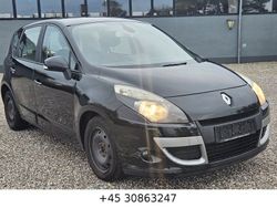 Schwarz Gebraucht 2012 Renault Scénic III Expression Van / Kleinbus | 2.100 € (Fairer Preis)