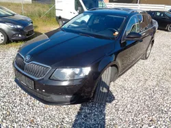 Schwarz Gebraucht 2016 Skoda Octavia Style Kombi | 6.200 € (Guter Preis)