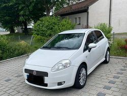 Weiß Gebraucht 2008 Fiat Grande Punto Active Kleinwagen | 1.600 € (Fairer Preis)