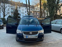 Blau Gebraucht 2008 VW Touran Van / Kleinbus | 2.999 € (Fairer Preis)
