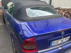 Blau Gebraucht 2003 Opel Astra Cabriolet Edition Cabrio | 2.300 €
