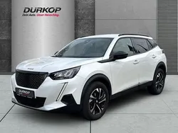 Weiß Gebraucht 2023 Peugeot 2008 Allure SUV | 19.990 € (Superpreis)