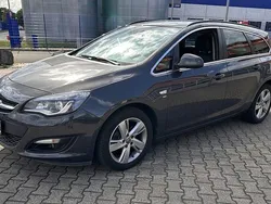 Grau Gebraucht 2014 Opel Astra Limousine | 7.950 € (Guter Preis)