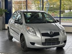 Silber Gebraucht 2007 Toyota Yaris Style Limousine | 2.500 € (Guter Preis)