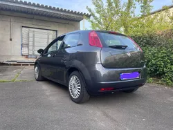 Grau Gebraucht 2009 Fiat Punto Kleinwagen | 2.199 €
