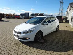 Weiß Gebraucht 2013 Kia Ceed Spirit Limousine | 5.390 € (Fairer Preis)