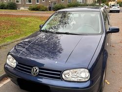 Blau Gebraucht 2003 VW Golf IV Kleinwagen | 1.500 € (Fairer Preis)