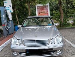 Grau Gebraucht 2005 Mercedes C270 Limousine | 3.150 €