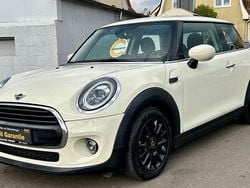 Weiß Gebraucht 2021 Mini ONE Sport Kleinwagen | 12.999 € (Etwas zu teuer)