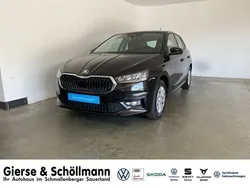 1z schwarzmagic perleffekt (metallic) Gebraucht 2024 Skoda Fabia Essence Limousine | 17.950 € (Fairer Preis)