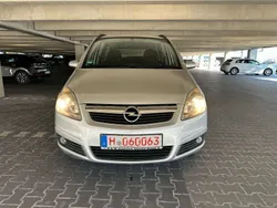 Silber Gebraucht 2005 Opel Zafira Edition Van / Kleinbus | 4.298 € (Fairer Preis)