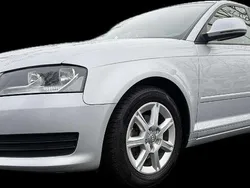 Eissilber metallic Gebraucht 2010 Audi A3 Ambiente Limousine | 9.449 € (Teuer)