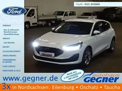Weiß Gebraucht 2022 Ford Focus Cool & Connect Limousine | 17.440 € (Superpreis)