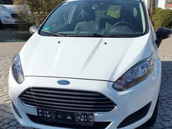 Weiß Gebraucht 2016 Ford Fiesta Ambiente Kleinwagen | 5.700 € (Guter Preis)