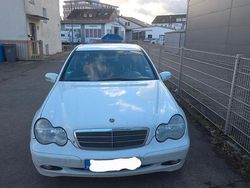 Weiß Gebraucht 2000 Mercedes C200 Classic Limousine | 1.490 € (Superpreis)