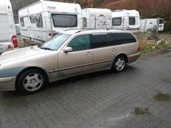 Mercedes E280
