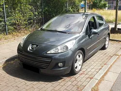 Grau Gebraucht 2010 Peugeot 207 Limousine | 3.300 € (Fairer Preis)