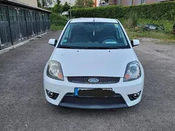 Weiß Gebraucht 2008 Ford Fiesta Kleinwagen | 1.250 € (Fairer Preis)
