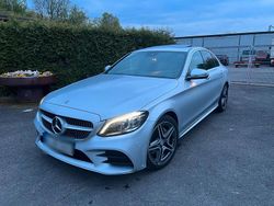 Silber Gebraucht 2019 Mercedes C180 AMG line Limousine | 26.999 €