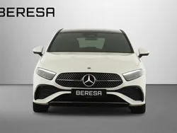 Weiß Gebraucht 2024 Mercedes A200 AMG line Kleinwagen | 43.880 €