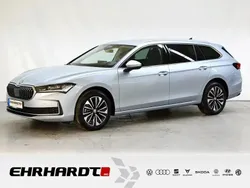 Silber Gebraucht 2025 Skoda Superb Selection Kombi | 44.489 €