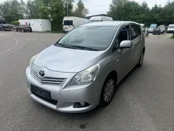 Silber Gebraucht 2009 Toyota Verso Life Van / Kleinbus | 2.790 € (Superpreis)
