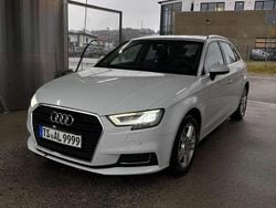 Weiß Gebraucht 2019 Audi A3 Design Kombi | 13.000 € (Guter Preis)