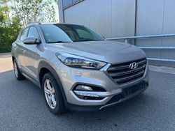 Weiß Gebraucht 2016 Hyundai Tucson Premium SUV | 13.490 € (Superpreis)