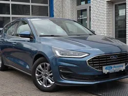 Blau Gebraucht 2024 Ford Focus Titanium Limousine | 22.485 € (Superpreis)