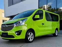 Grün Gebraucht 2017 Opel Vivaro Van | 27.000 €