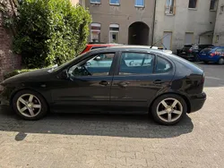 Schwarz Gebraucht 2005 Seat Leon Limousine | 1.700 € (Fairer Preis)