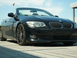 Schwarz Gebraucht 2013 BMW 330 Cabriolet Performance Cabrio | 22.500 €
