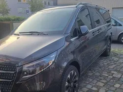 Grau Gebraucht 2025 Mercedes V300 Avantgarde Van / Kleinbus | 85.000 €