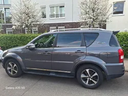 Grau Gebraucht 2017 Ssangyong Rexton Crystal SUV | 10.600 € (Fairer Preis)