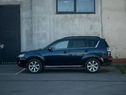 Schwarz Gebraucht 2011 Mitsubishi Outlander Intense SUV | 8.000 € (Fairer Preis)
