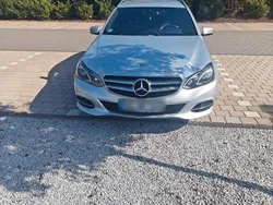 Silber Gebraucht 2015 Mercedes E250 Avantgarde Kombi | 13.200 € (Fairer Preis)