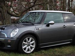 Dark silver metallic Gebraucht 2004 Mini Cooper S Kleinwagen | 6.890 €