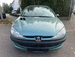 Grün Gebraucht 2001 Peugeot 206 Style Kleinwagen | 1.690 € (Fairer Preis)