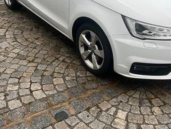 Weiß Gebraucht 2018 Audi A1 Sportback Kleinwagen | 11.800 € (Guter Preis)