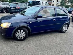 Blau Gebraucht 2004 Opel Corsa Limousine | 900 € (Guter Preis)