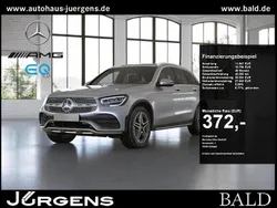 Hightech silver metallic Gebraucht 2022 Mercedes GLC300e AMG SUV | 38.880 € (Fairer Preis)