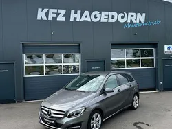 Grau Gebraucht 2018 Mercedes B220 Style Van / Kleinbus | 25.890 € (Etwas zu teuer)